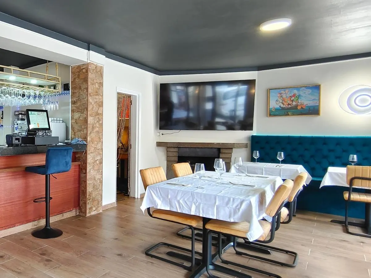 Mega Figueres Hotel Figueres  0*, Figueres (Girona)